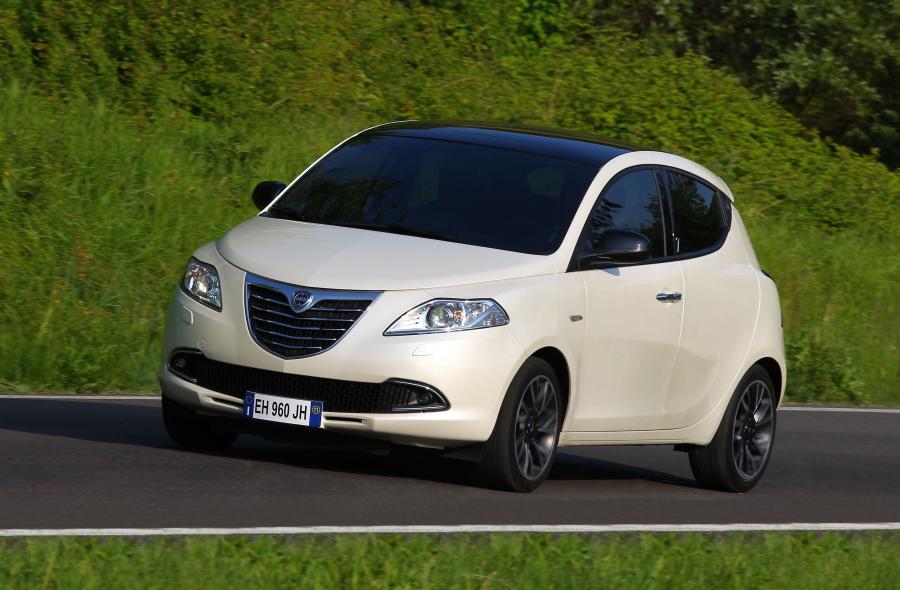  Lancia Ypsilon 2011 года  (фото 21 из 96)